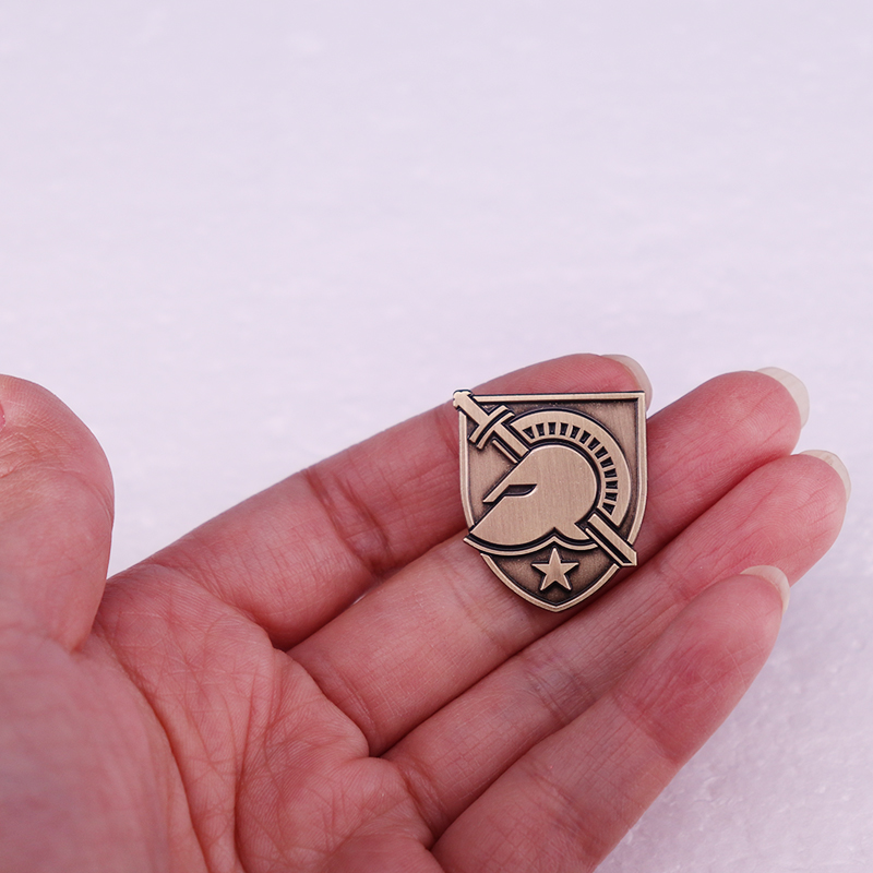 Insignia metálica del ejército - Embroidery Legacy reseña y precio