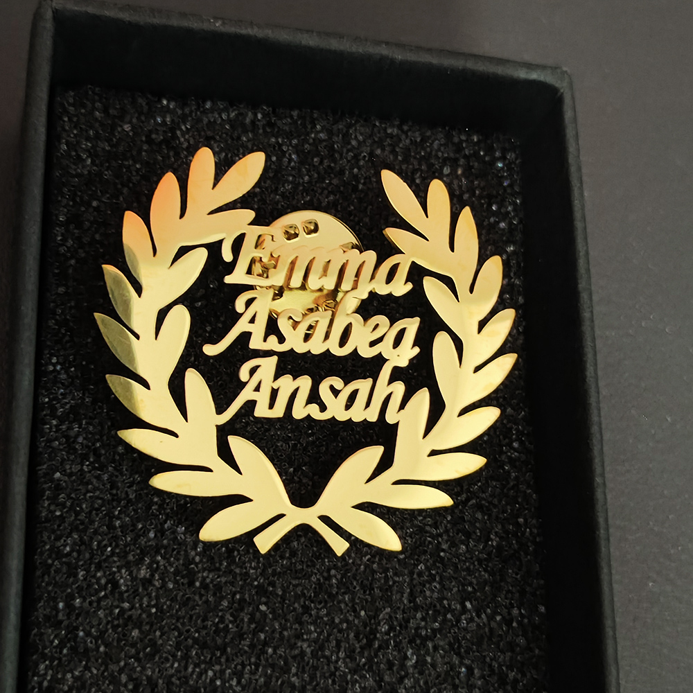 Broche personalizado con diseñ - Embroidery Initials reseña y precio