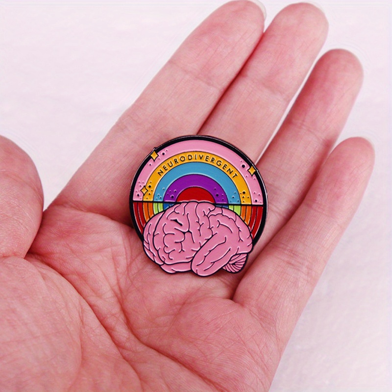 Broche con letras 