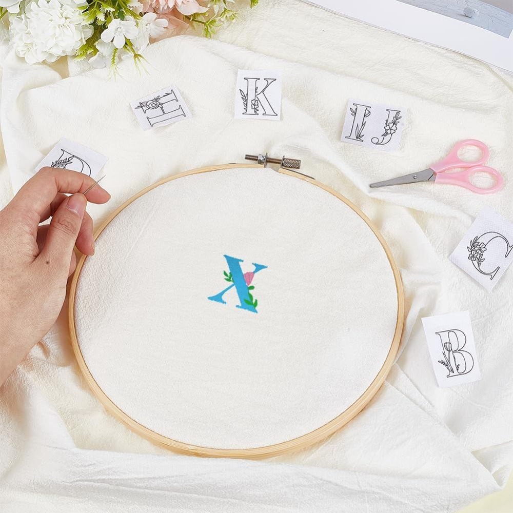 104 Patrones de Bordado de Let - Embroidery Initials reseña y precio