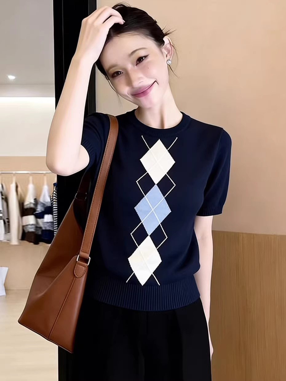 Top de punto azul de diseño ún - Embroidery Unique Design reseña y precio
